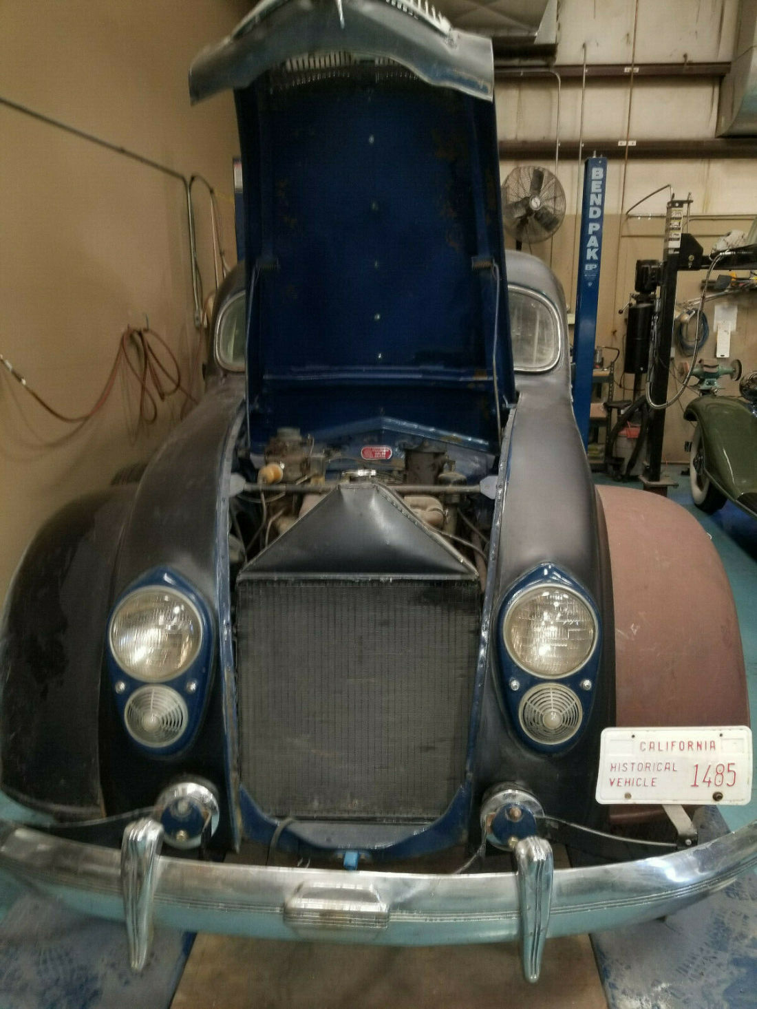 1936 Chrysler Imperial 4 door sedan - photo 2