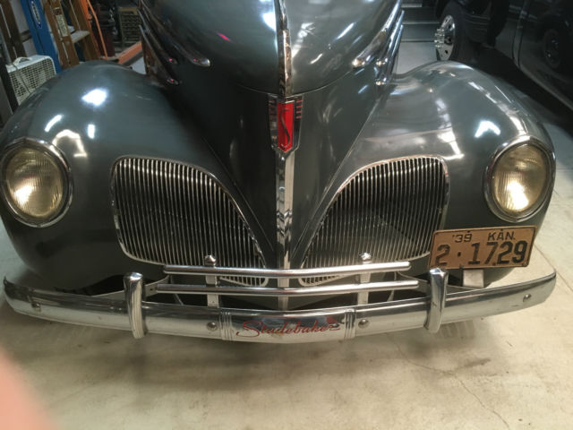 1939 Studebaker 4 door - photo 2