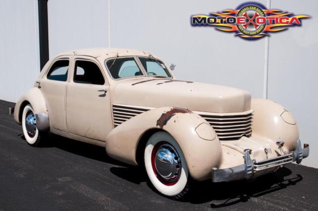1936 Cord 810 Sedan - photo 4