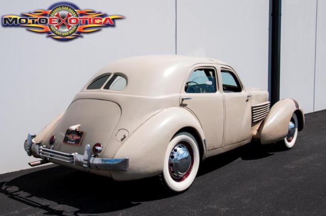 1936 Cord 810 Sedan - photo 8