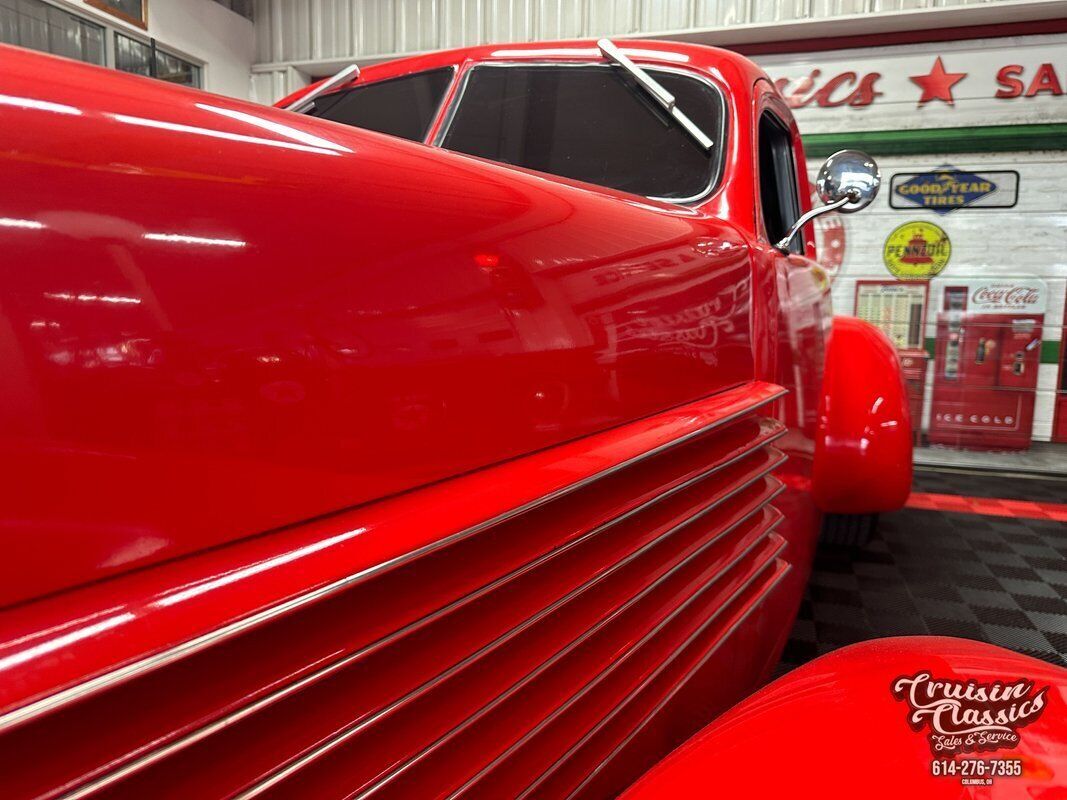 1936 Cord Sedan - photo 11