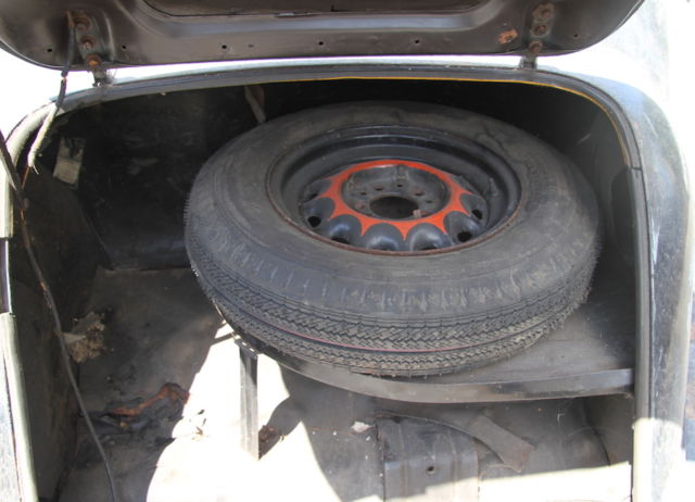1936 DeSoto Airflow Sedan - photo 10