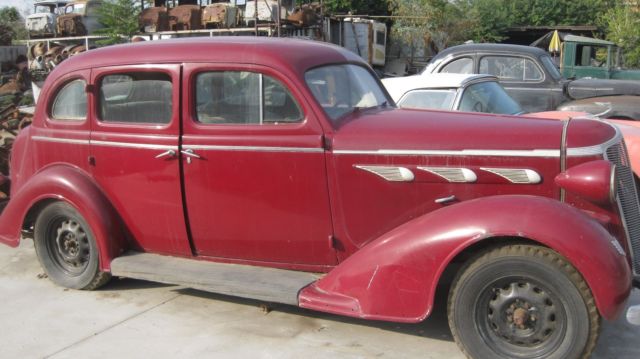 1936 DeSoto Fordor Sedan - photo 2