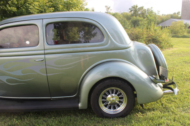 1936 Ford Touring Sedan - photo 4