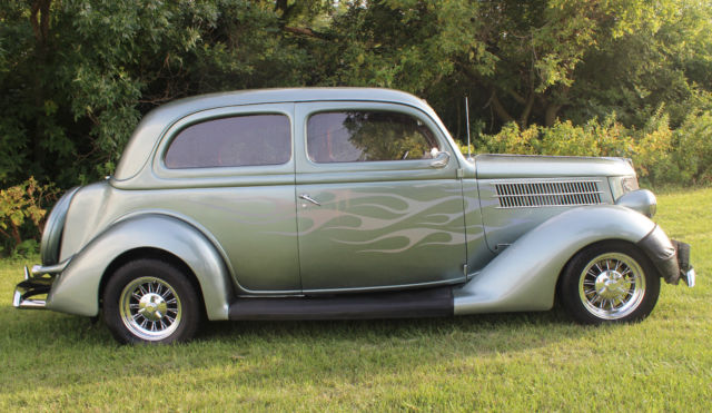 1936 Ford Touring Sedan - photo 8