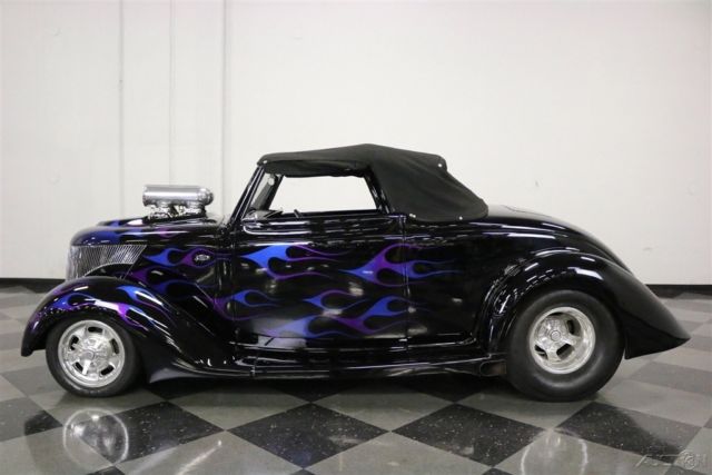 1936 Ford Cabriolet - photo 2