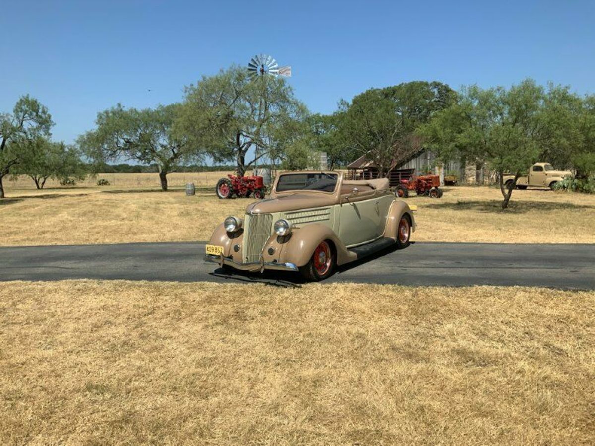 1936 Ford Club Cabriolet - photo 11