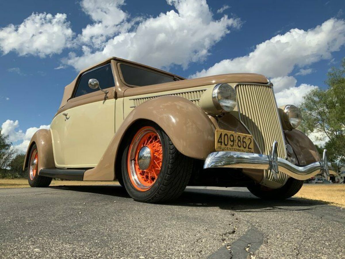 1936 Ford Club Cabriolet - photo 2
