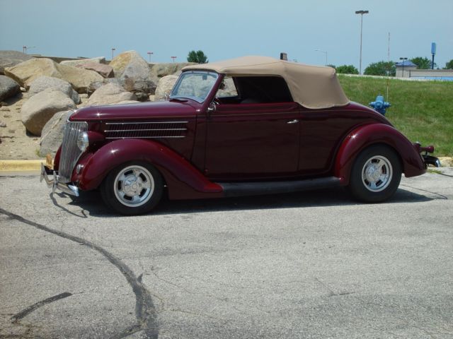 1936 Ford Club Cabriolet Convertible - photo 2