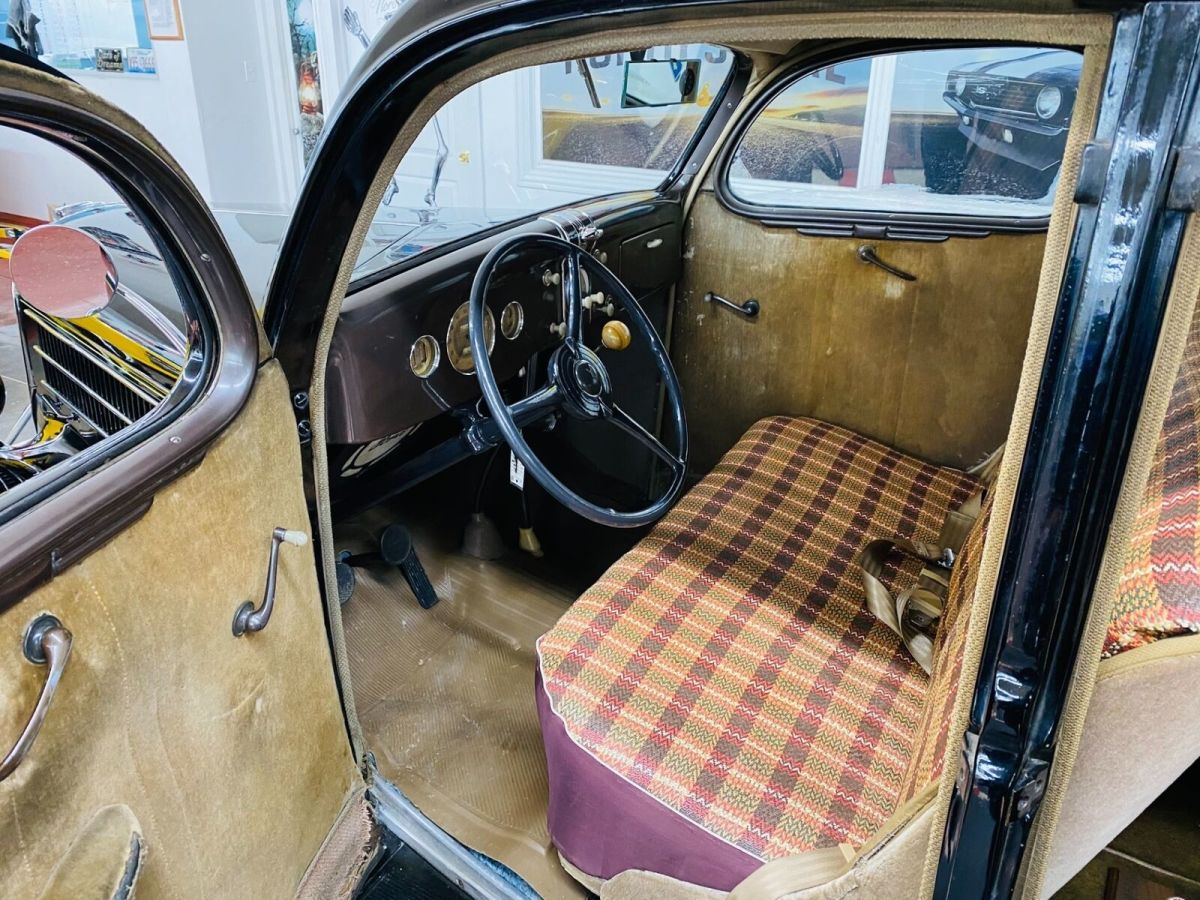 1936 Ford Deluxe - 4 DOOR SEDAN - EXCELLENT DRIVING CLASSIC - SEE V - photo 5