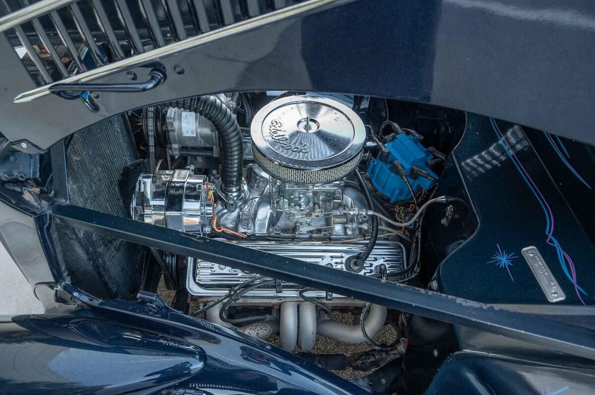 1936 Ford Humpback Restored 2 Door Sedan V8 Auto Vintage AC - photo 11