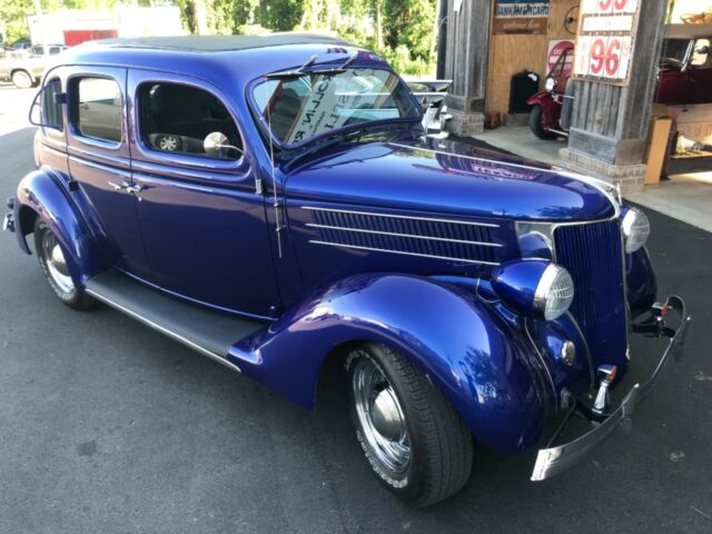 1936 Ford Sedan - photo 9
