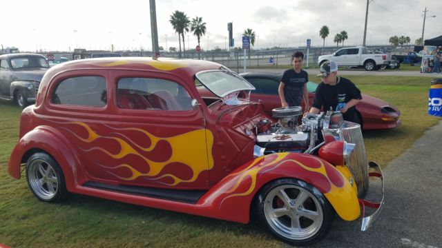 1936 Ford SEDAN - photo 2