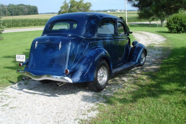 1936 Ford 2 DOOR HUMPBACK SEDAN - photo 4