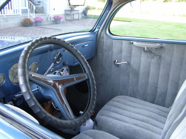 1936 Ford sedan - photo 4