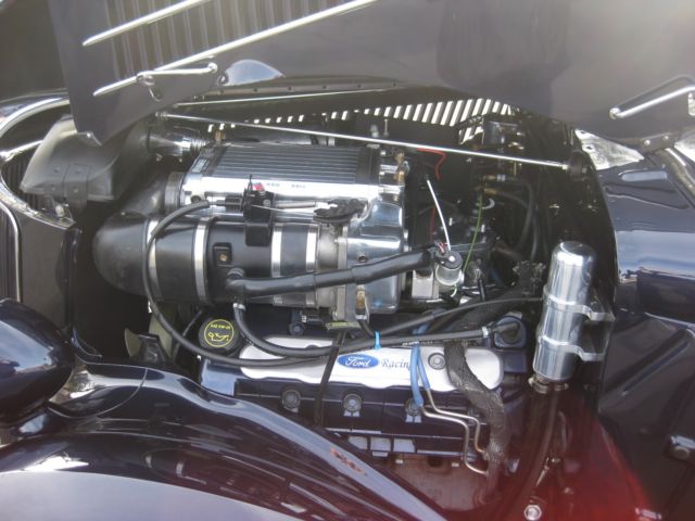 1936 Ford 2 dr sedan - photo 6