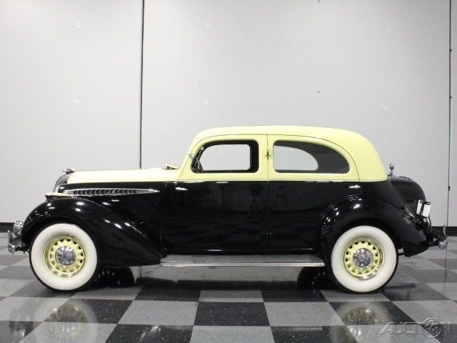 1936 Other Makes 618 G Touring Sedan - photo 2