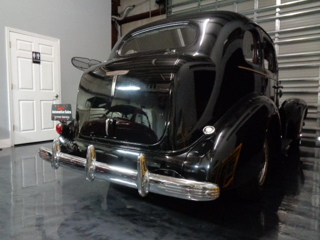 1936 Oldsmobile Model 6C Standard - photo 4