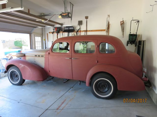 1936 Oldsmobile L36 Touring Sedan - photo 4