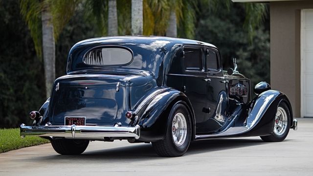 1936 Packard 1404 Super 8 Club Sedan - photo 3