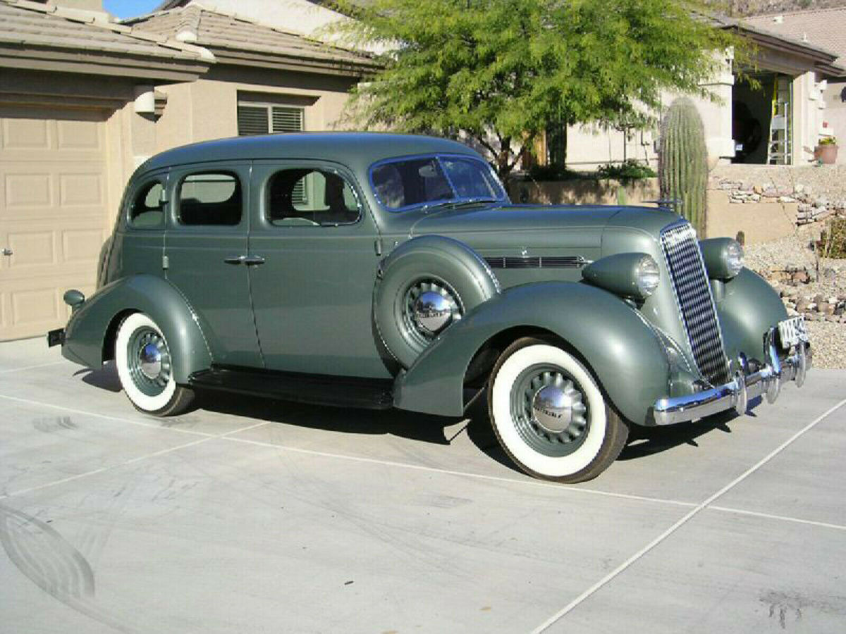 1936 Studebaker Dictator