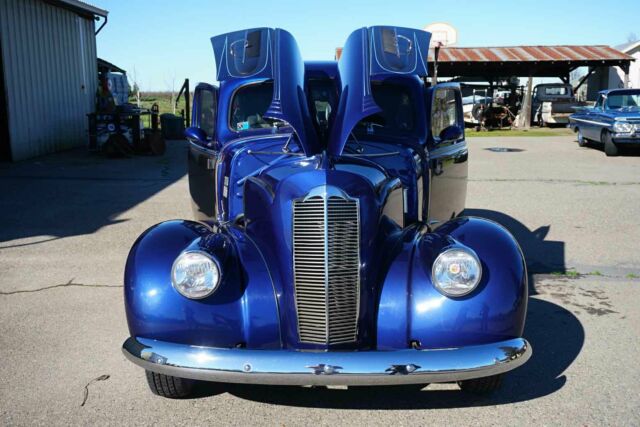 1937 Chevrolet Sedan - photo 6