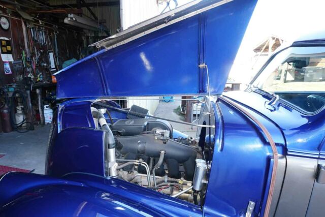 1937 Chevrolet Sedan - photo 7