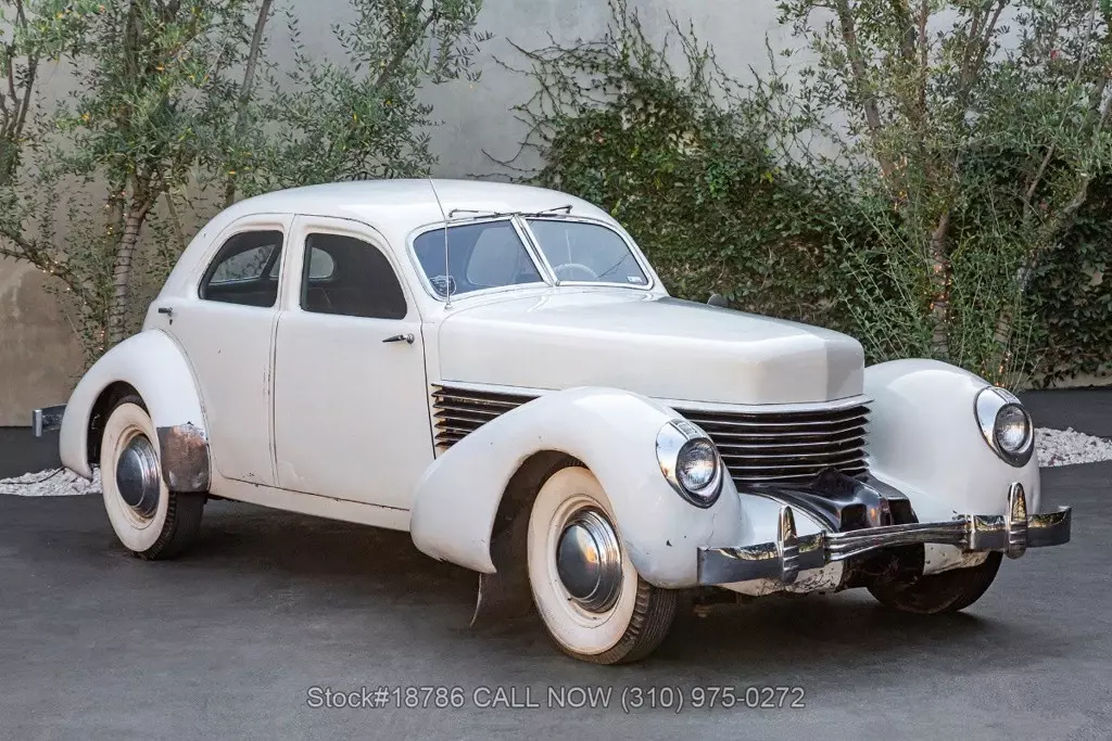1937 Cord 812 Beverly Sedan - photo 13