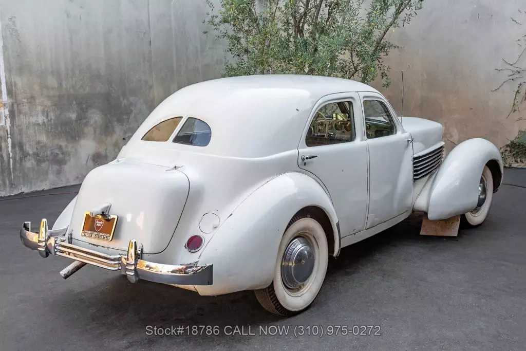 1937 Cord 812 Beverly Sedan - photo 5