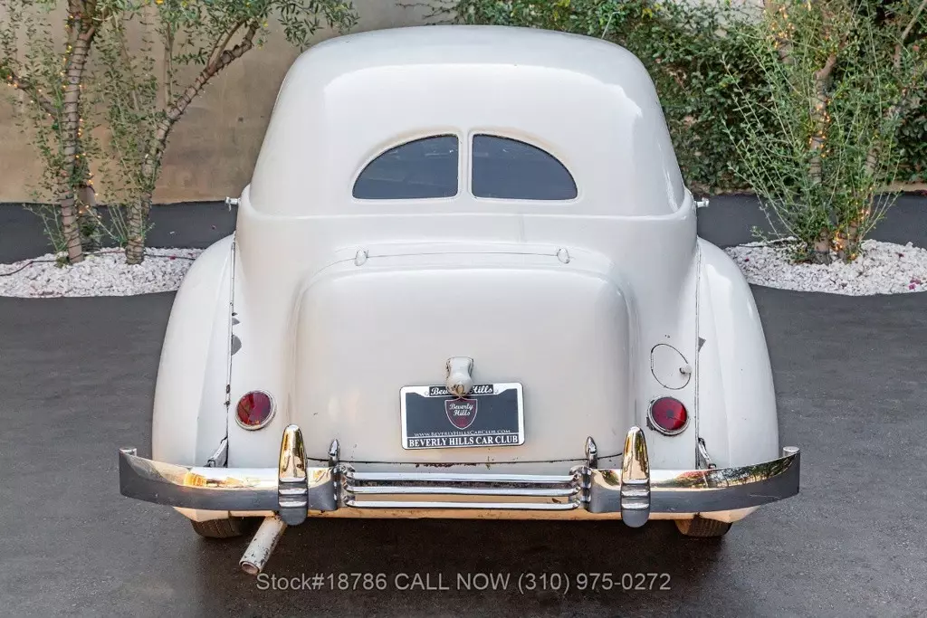 1937 Cord 812 Beverly Sedan - photo 6