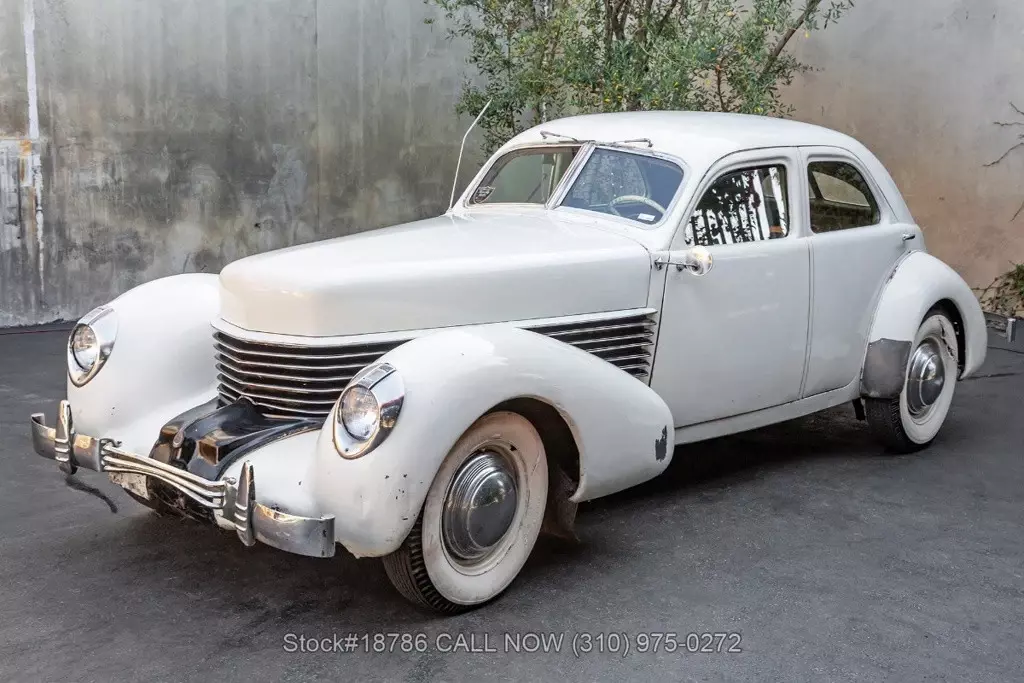 1937 Cord 812 Beverly Sedan - photo 8