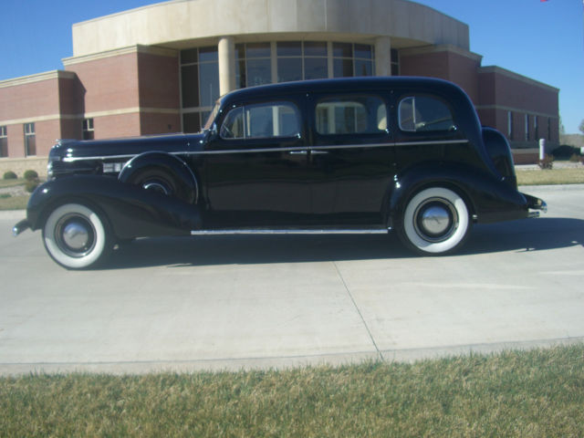 1937 Buick 90 Limited