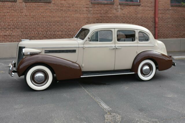 1937 Buick Model 40 - photo 2