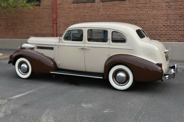 1937 Buick Model 40 - photo 3