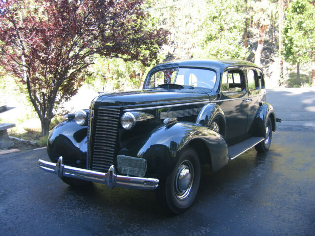 1937 Buick Roadmaster