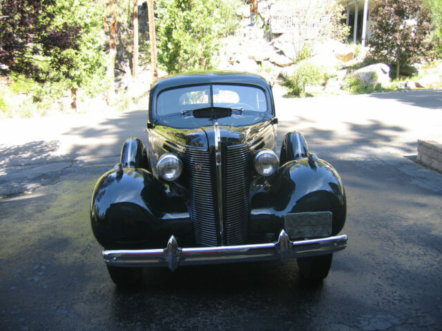 1937 Buick Roadmaster - photo 2