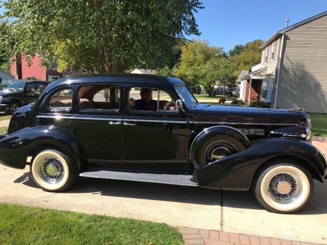 1937 Buick Roadmaster 37-41 - photo 4