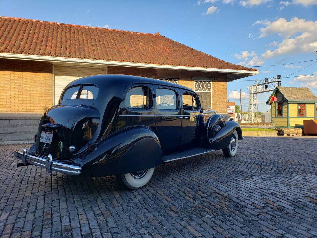 1937 Buick Series 90 - photo 3