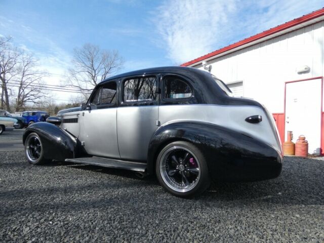 1937 Buick Special 40 Sedan - photo 3