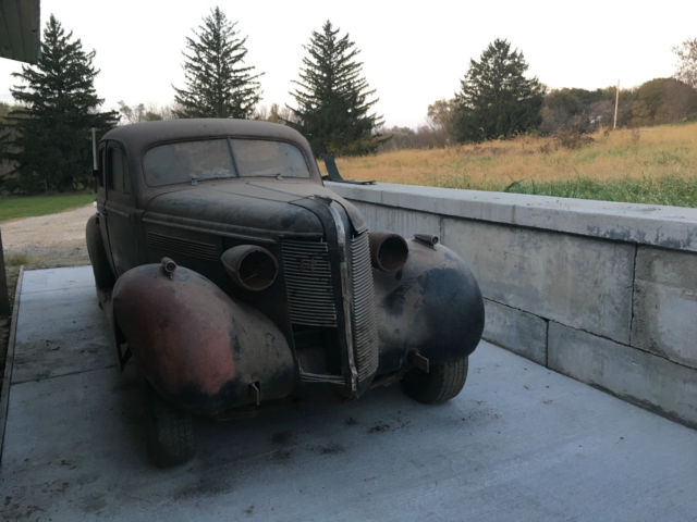 1937 buick special suicide door. needs restored. patina,original barn find 1937 Buick Other 4 door