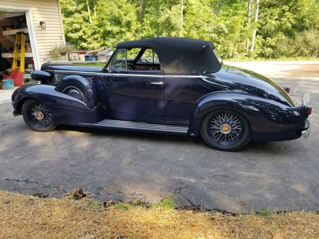 1937 Cadillac 62 Convertible - photo 3