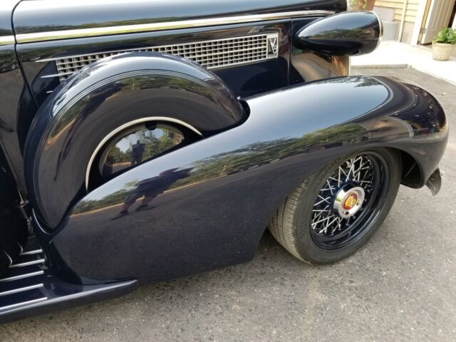 1937 Cadillac 62 Convertible - photo 4