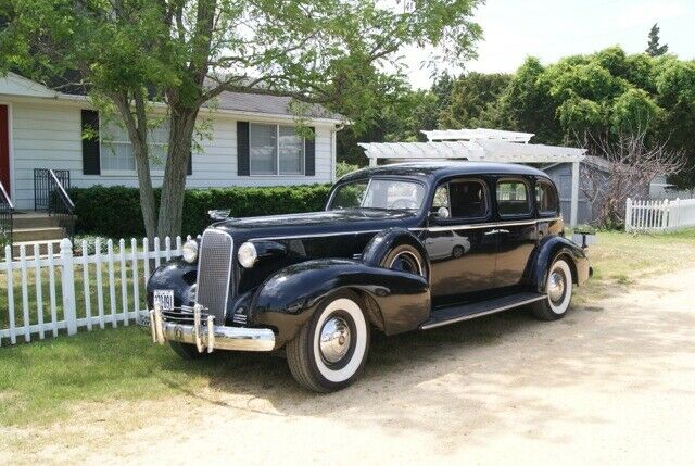 1937 Cadillac model 75 Fleetwood Imperial Limousine style 7533 (V8) 138"wb 1937 Cadillac Cadillac Model 75 Fleetwood Imperial Style 7533 V8 138wb
