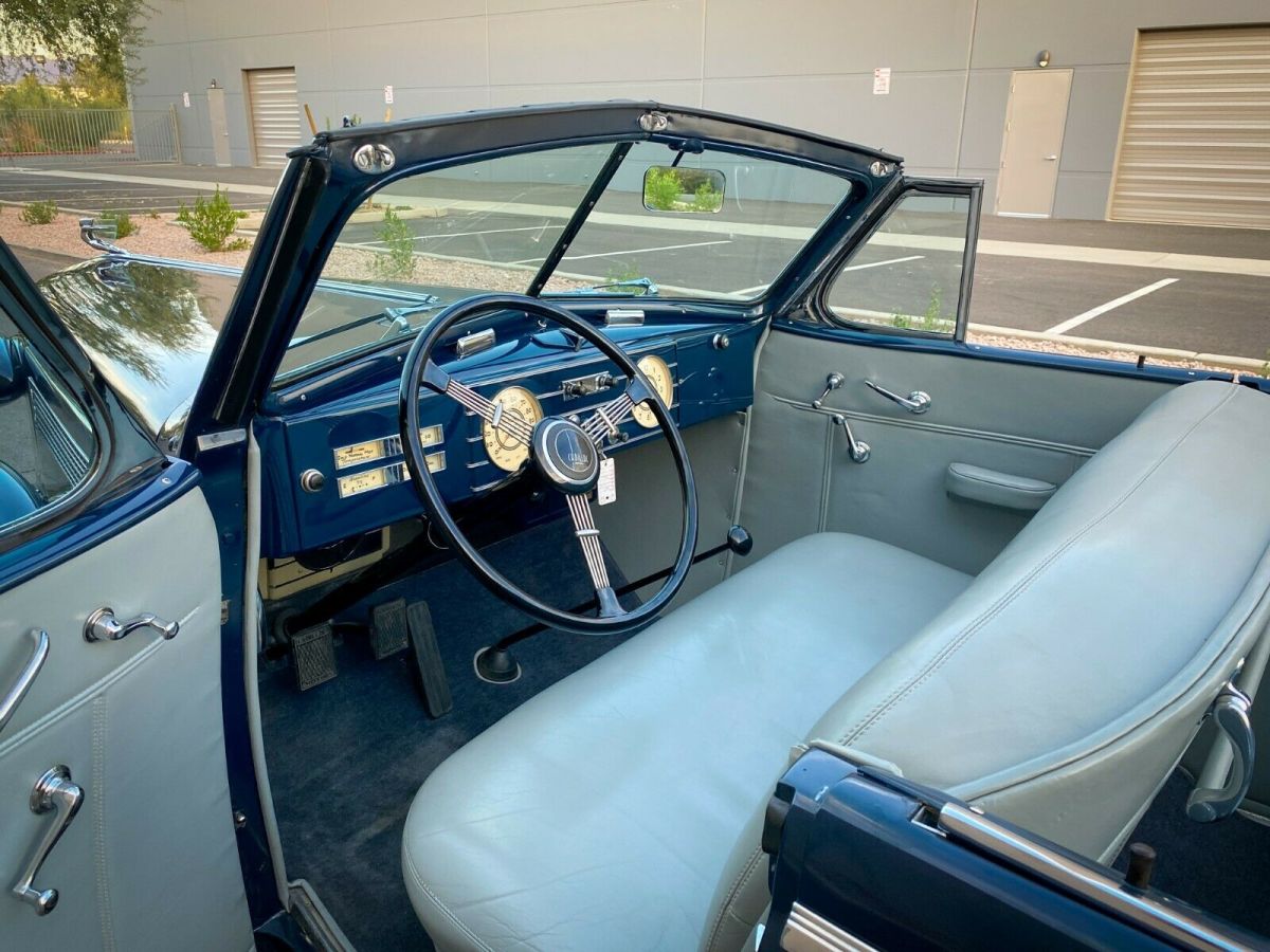 1937 Cadillac Series 60 Convertible Sedan - photo 6