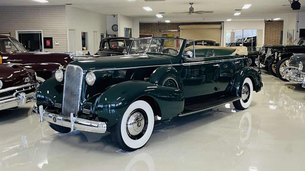 1937 Cadillac Series 75 Conv Sedan - photo 3