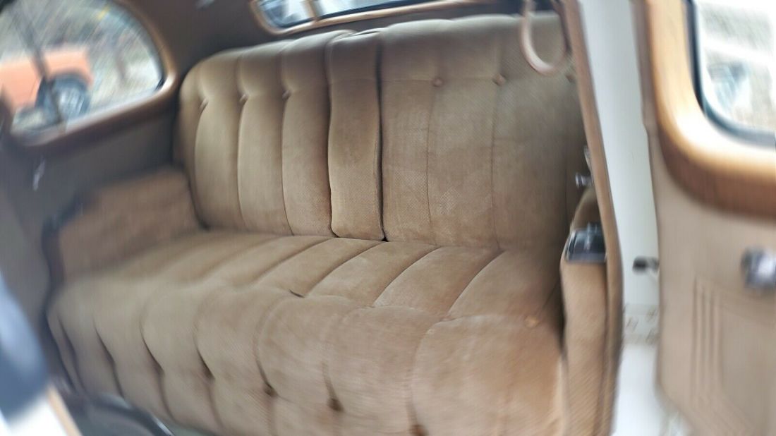 1937 Cadillac Series 75 limo - photo 9