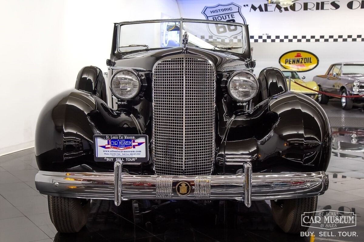 1937 Cadillac Series 85 Twelve Convertible - photo 4