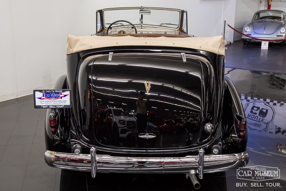 1937 Cadillac Series 85 Twelve Convertible - photo 9