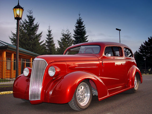 1937 Chevrolet 2 Door Sedan Deluxe - photo 3