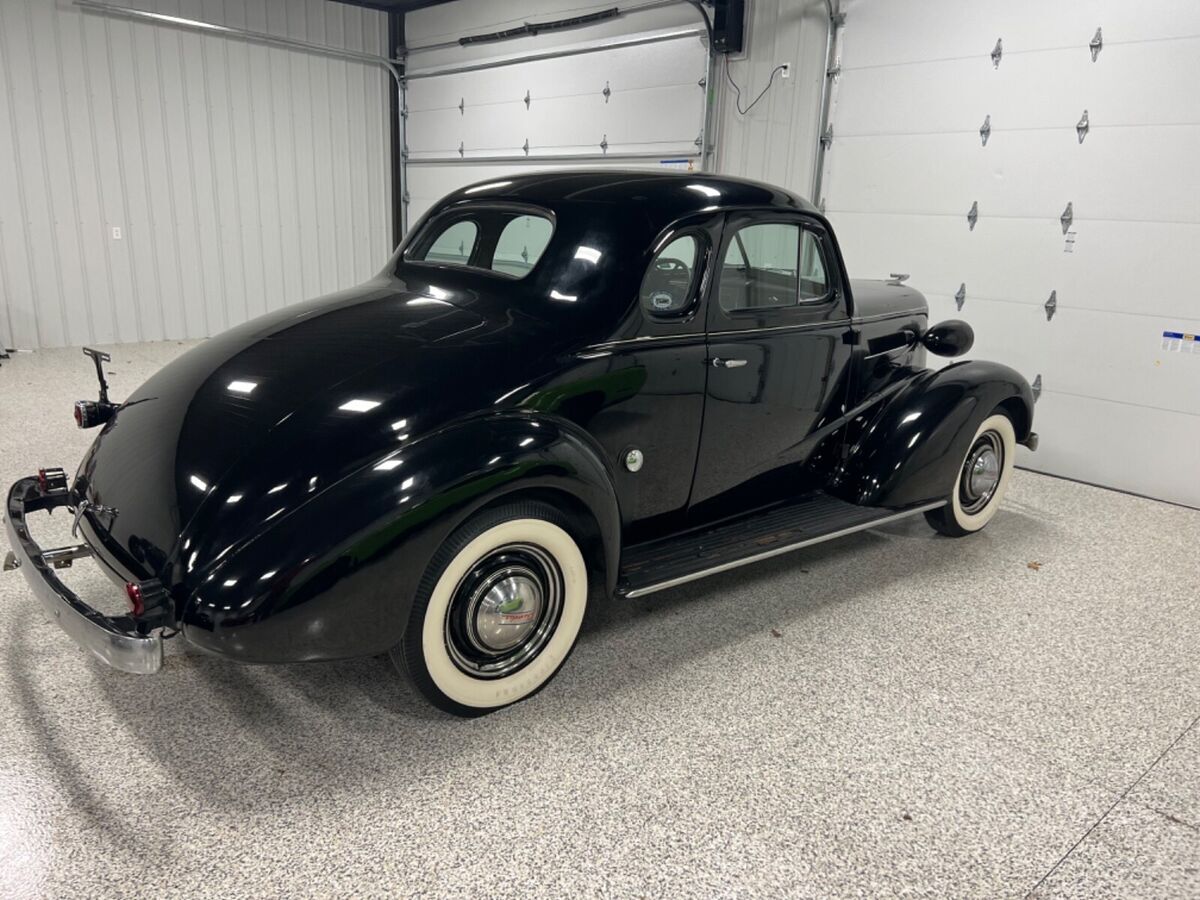 1937 Chevrolet Coupe - photo 3